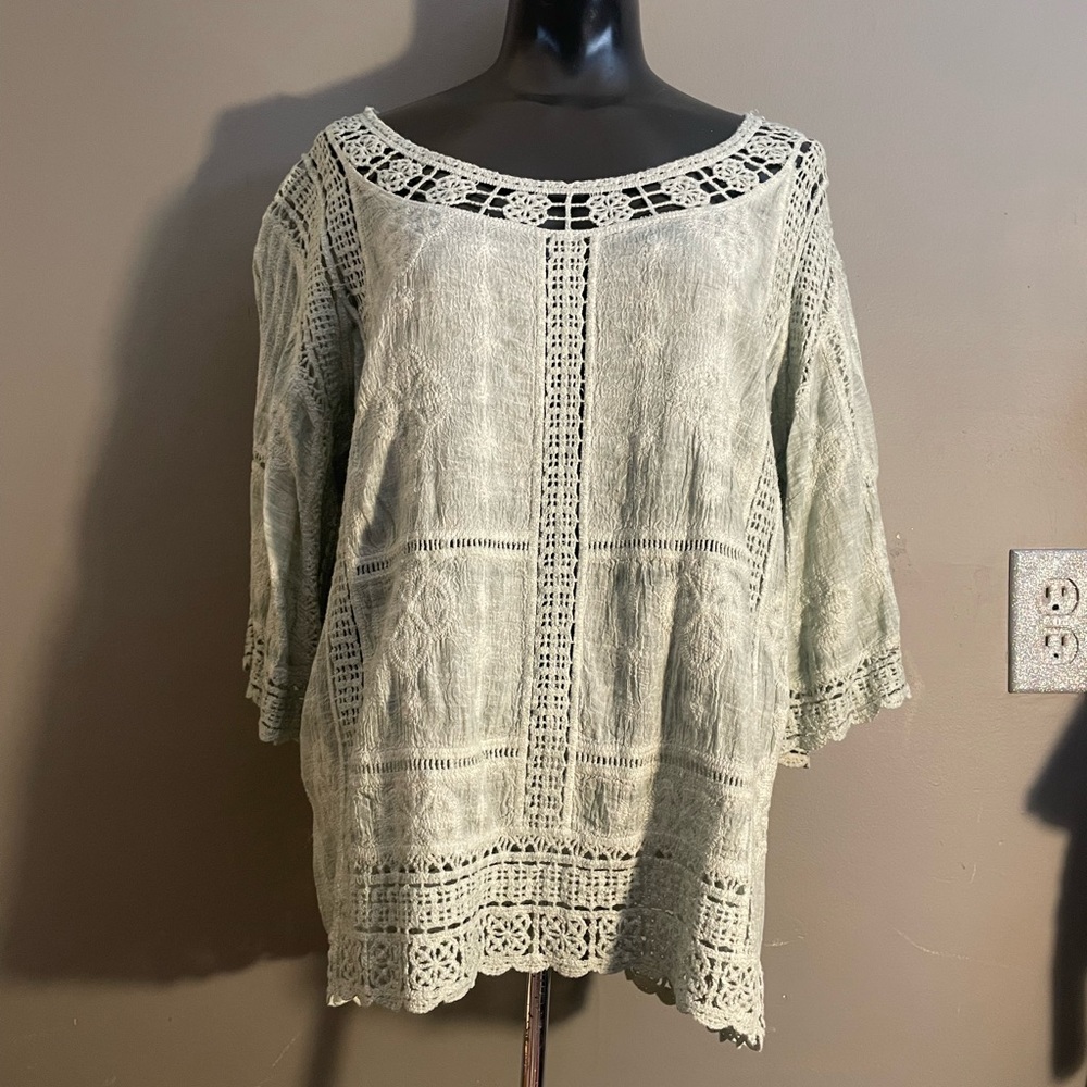 “ Democracy” light green woven shirt